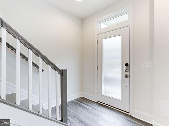 5th image of 14484 Lake Vista Dr