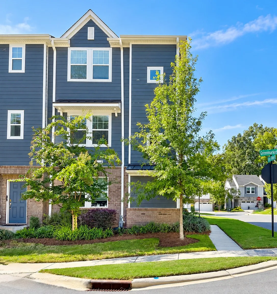 4 bed, 2135 sqft, $2,690 — Photo 1