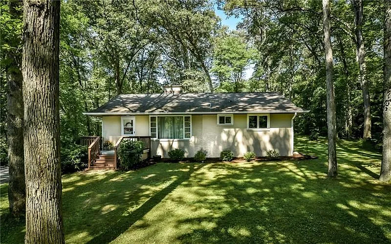 202 Summerfield Dr photo 1