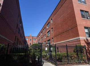 5736 N Winthrop Ave #310, Chicago, IL 60660