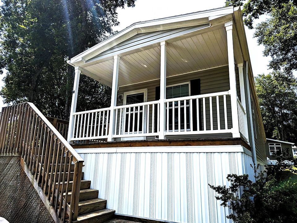 Exterior Image-0-Champion Redman 51 Valley Stream