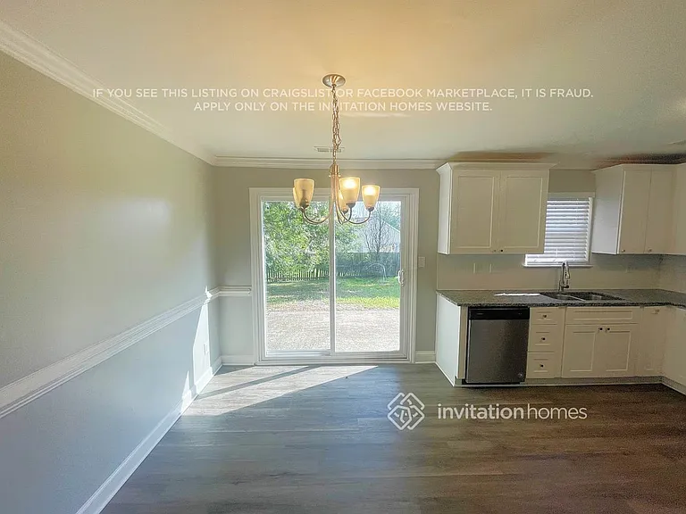 410 Queens Dr SW — Photo 7