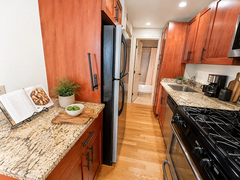88 W Cedar St #5 — Photo 6