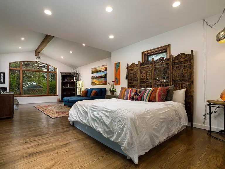 717 Cima Linda Ln — Photo 7