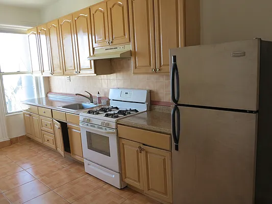 Rented by Target Realty Group | media 10