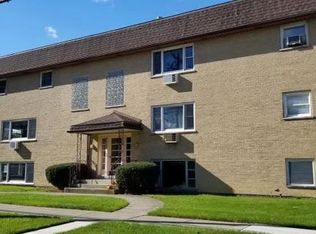 8923 Southview Ave #1S, Brookfield, IL 60513