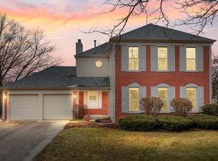 4390 Lombardy Ln, Hoffman Estates, IL 60192