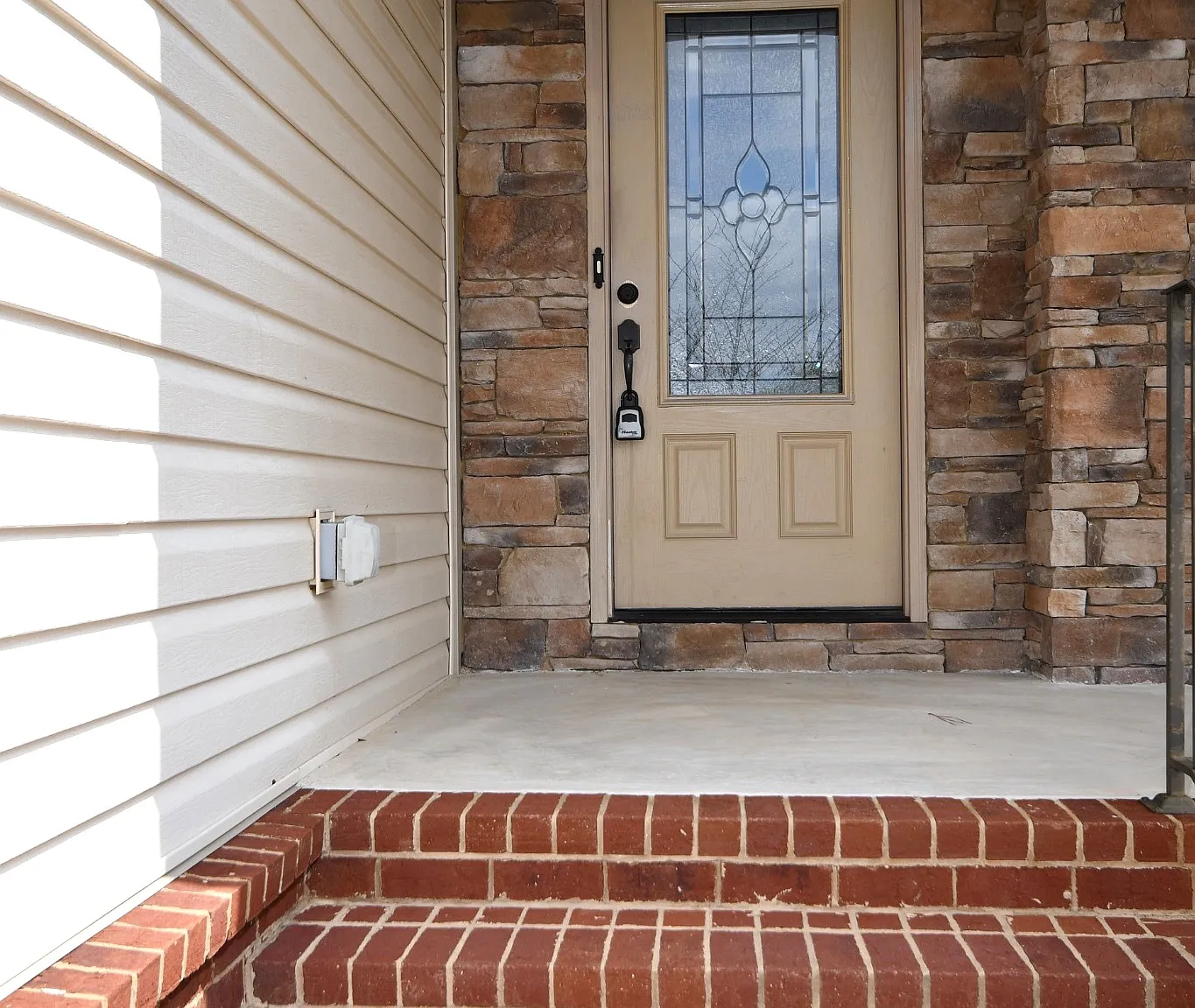 3 bed, 1287 sqft, $2,250 — Photo 2