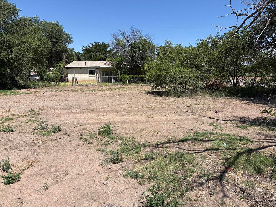 2nd image of 2301 Pajarito Rd SW