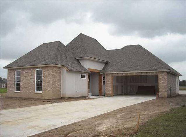 1st image of 104 Regal Oaks