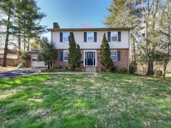 5 Sundale Rd, Johnson City, TN 37604