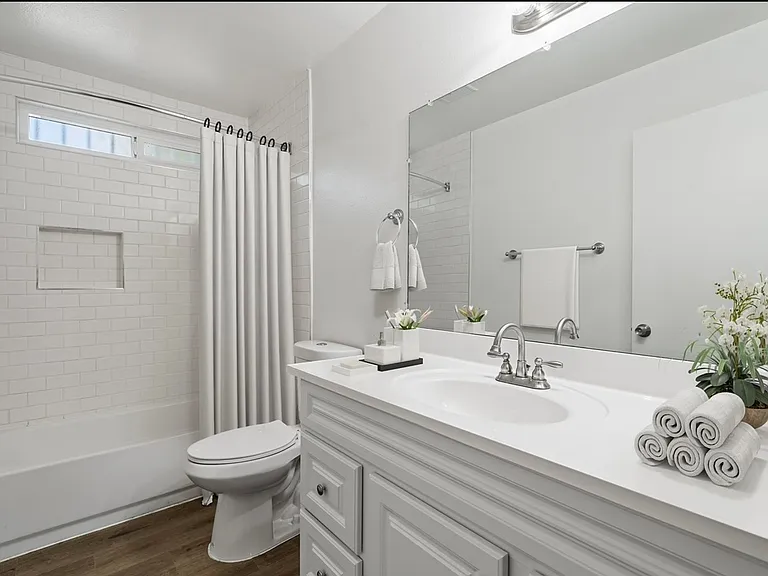 615 N. Juanita Ave — Photo 32