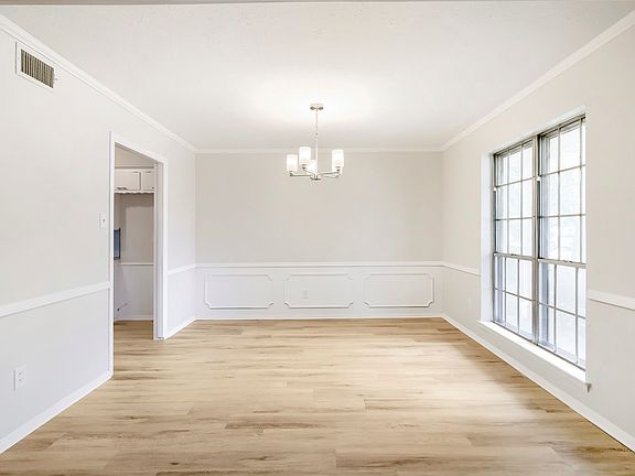 5th image of 3256 Chapel Downs Dr
