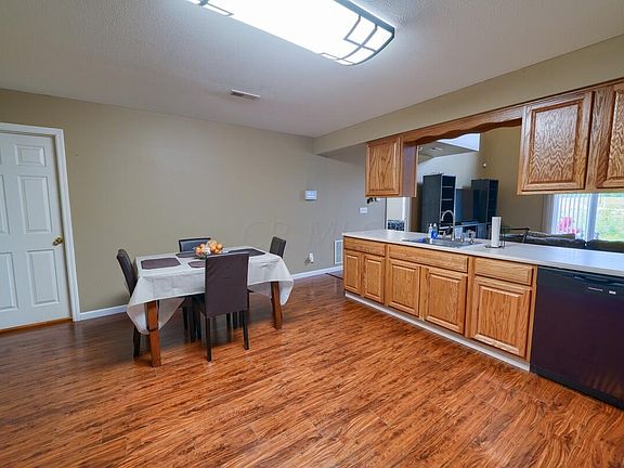 3rd image of 2939 Sussex Place Dr