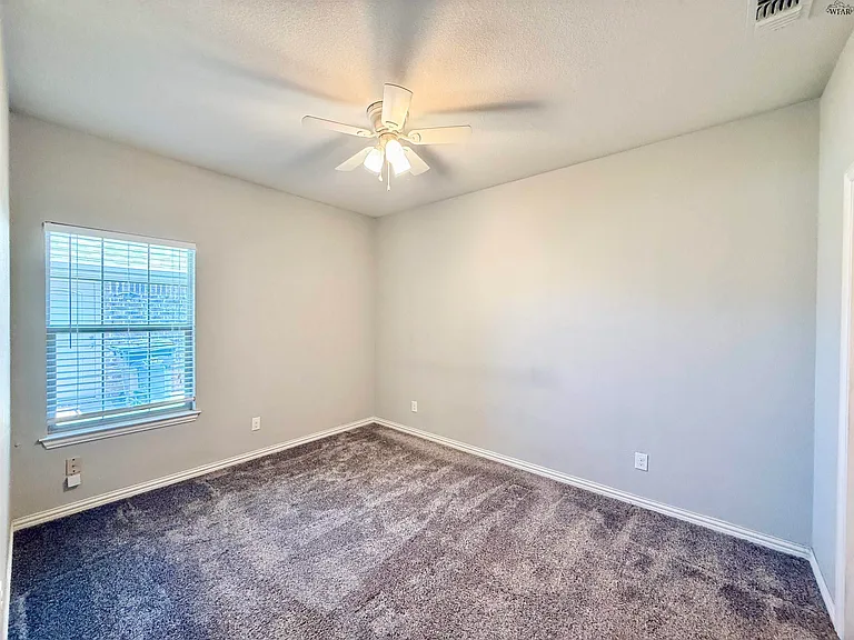 4705 Belair Blvd — Photo 10