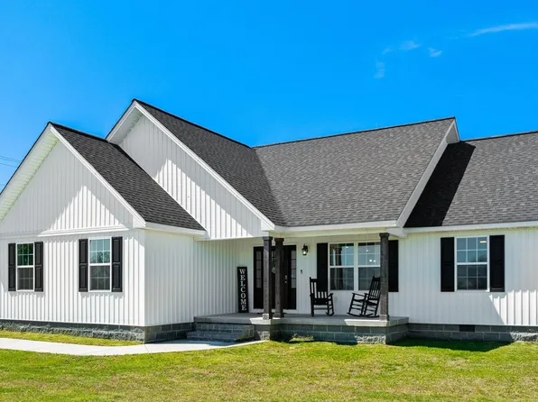 18 Peaceful Dr, Rainsville, AL 35986