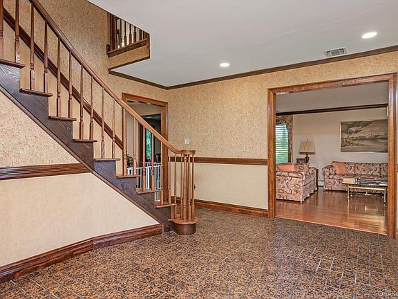 4th image of 251 Baird Court