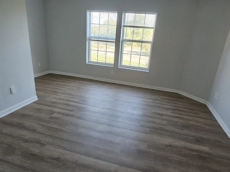 9395 Old Plainfield Rd #18 — Photo 10