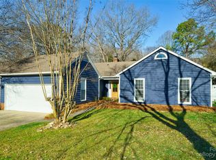 313 Longbridge Dr, Matthews, NC 28105