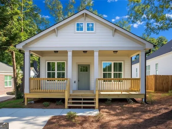 1041 White Oak Ave SW, Atlanta, GA 30310