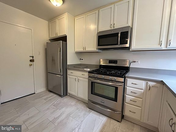 4th image of 10649 Weymouth St APT 103