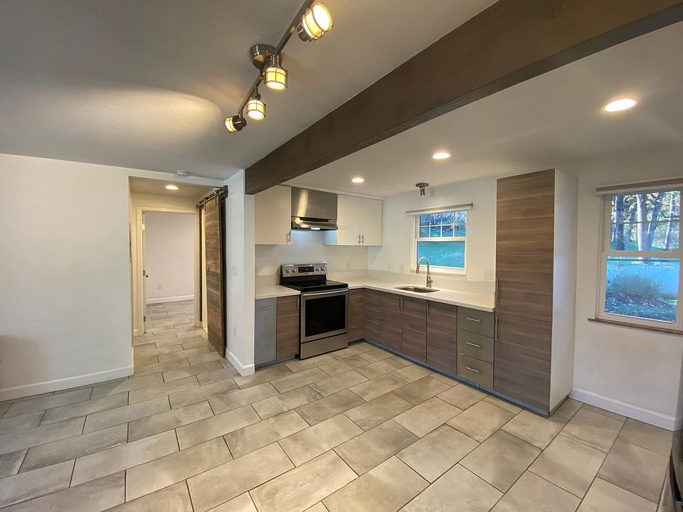 1st image of 48810 Royal Oaks Dr APT 3