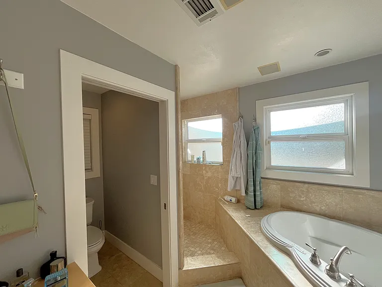 324 Selma St — Photo 22