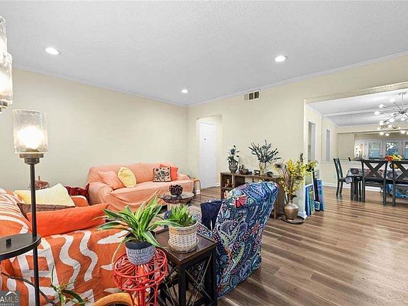 3rd image of 6851 Roswell Rd Unit F3