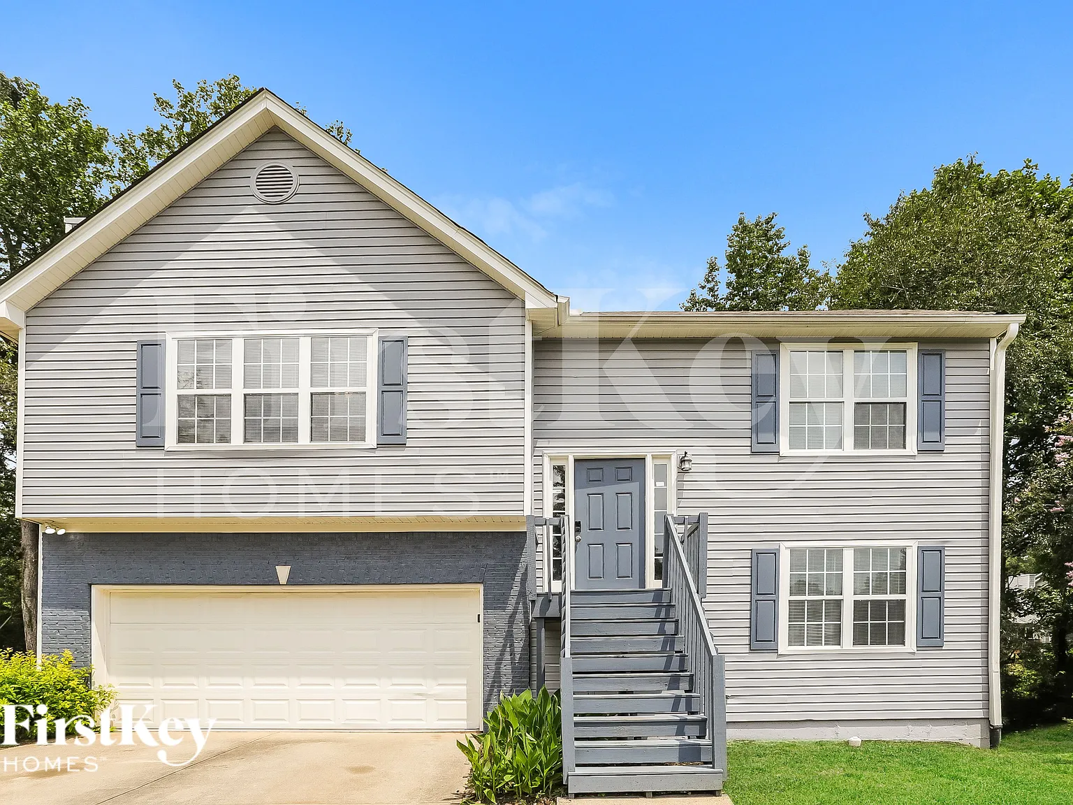 4 bed, 3.5 bath, 2656 sqft, $2,705 — Photo 1