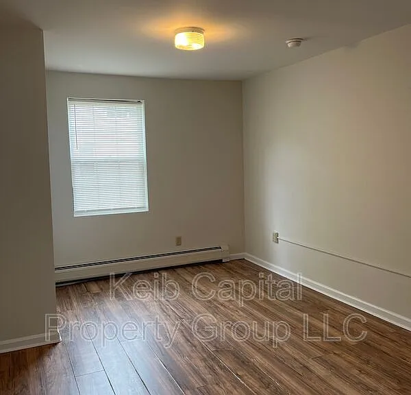 25 Malta Ave #3 — Photo 4