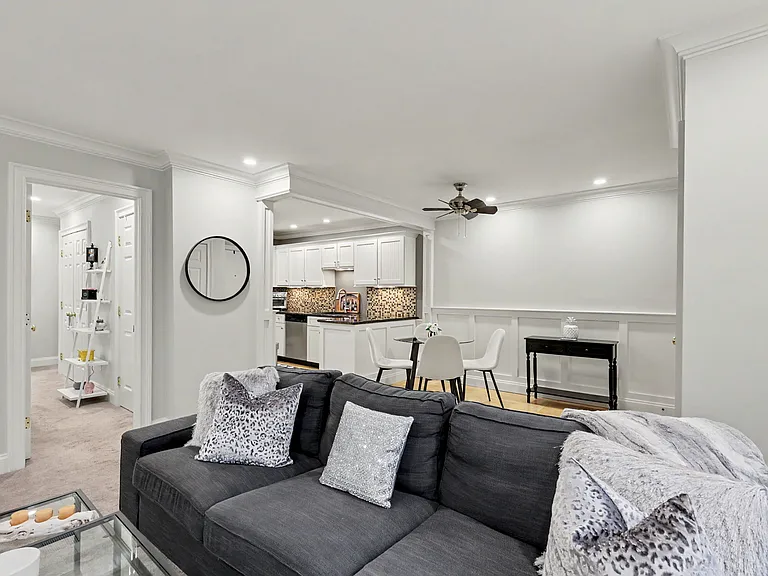 2289 Bedford St #D7 — Photo 10