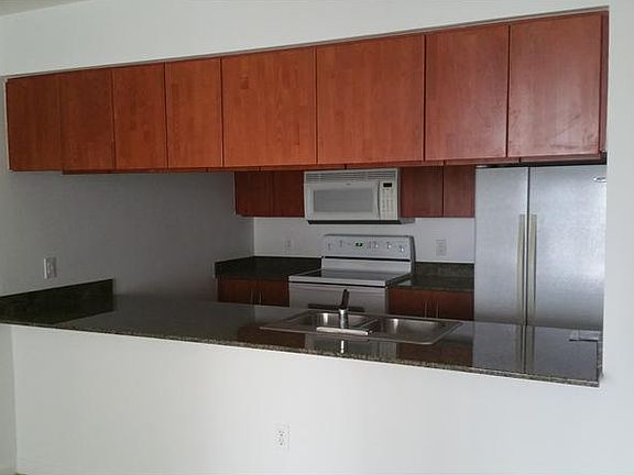 4th image of 1200 Brickell Bay Dr APT 1917