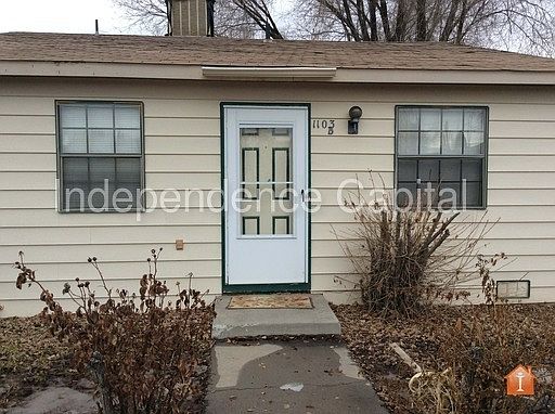 1st image of 1103 W Oak St #B