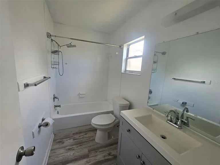 12412 Cardiff Dr — Photo 16