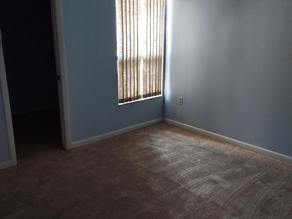 2nd image of 733 Carpenters Way APT 43