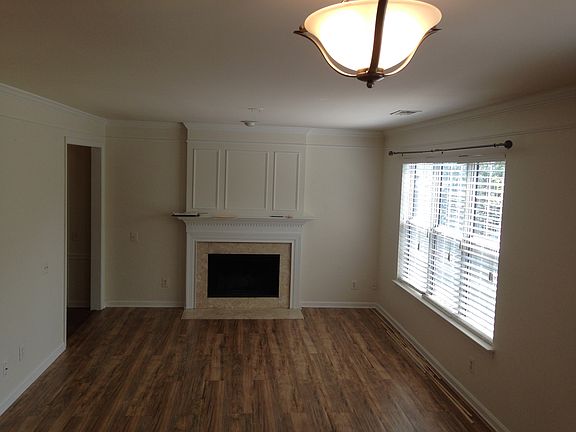 3rd image of 8064 Stonewall Brigade Ct APT 201