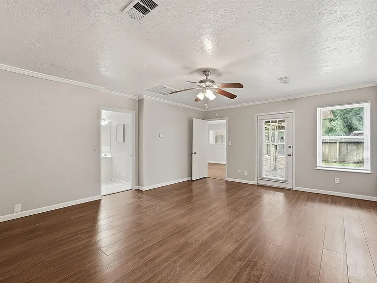 2042 Bridge Cross Ln — Photo 13