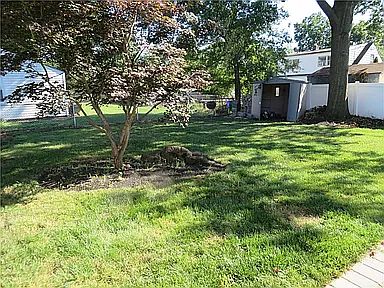 2nd image of 58 Hillcrest Ave