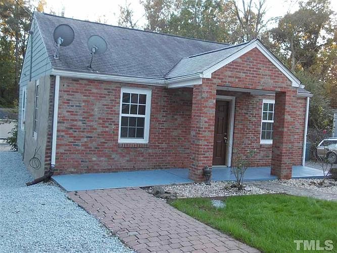 2nd image of 2006 Faucette Ave