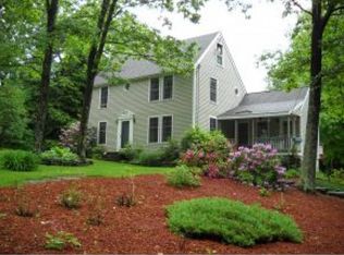 65 Old Center Rd, Deerfield, NH 03037