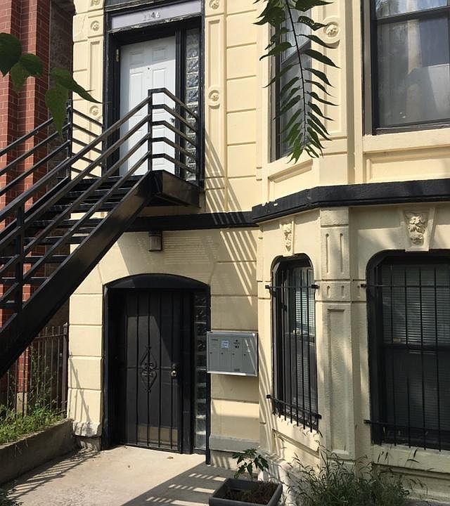 1st image of 2246 W Warren Blvd #1