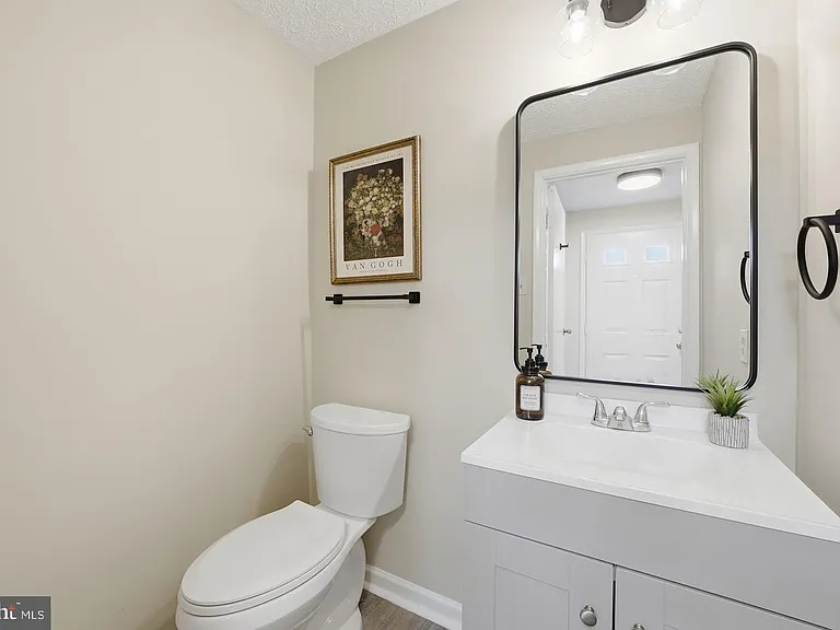 7619 Nutwood Ct — Photo 10