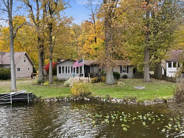 980 Lane 201 Ball Lk, Hamilton, IN 46742