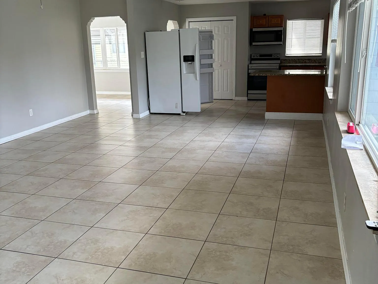 3 bed, 1652 sqft, $2,495 — Photo 3