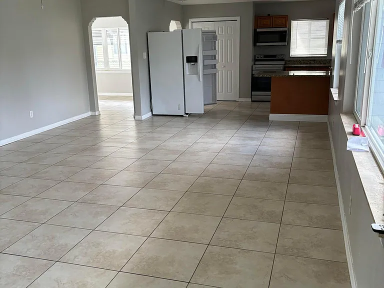 2920 W Cherry St — Photo 3