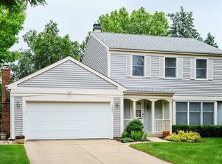 1391 Kent Ln, Buffalo Grove, IL 60089