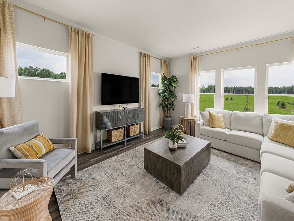 RAL_Edgewater_Taylorsville_LivingRoom_908AvonmoreDrive_Model