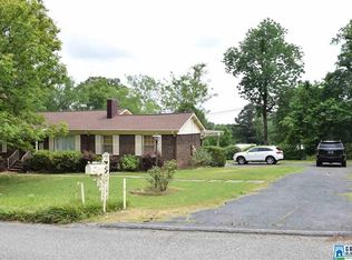 207 Mountain Dr, Trussville, AL 35173