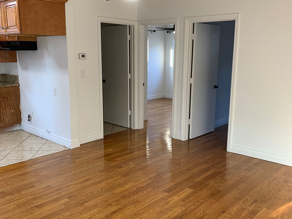 1st image of 940 1/2 N Serrano Ave #940-1/2