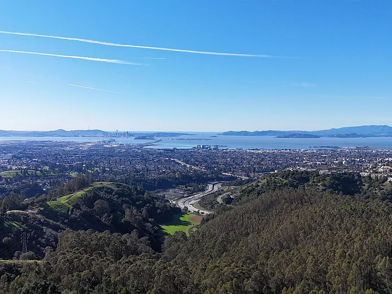 6100 Skyline Blvd — Photo 31